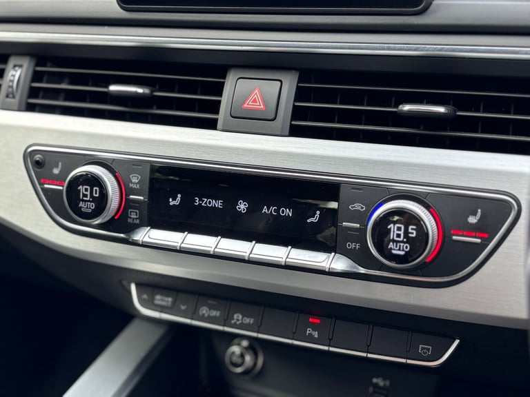 2019 Audi A4 2.0D 35 TDI S Line S Tronic Automatic Black Estate Diesel ULEZ FSH ESTATE Diesel Aut...