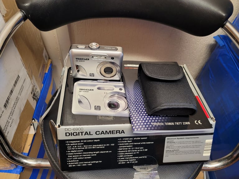 Traveler DC-6900 Digital Camera 