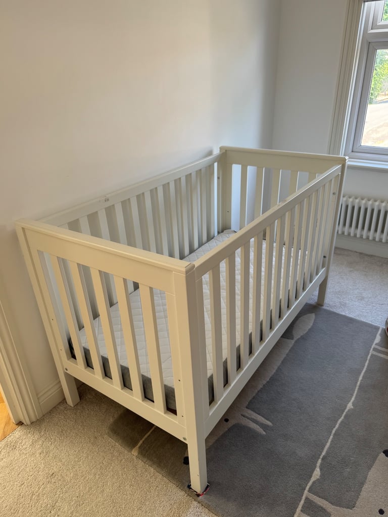 White Company Classic Cot Bed [RRP: £695]