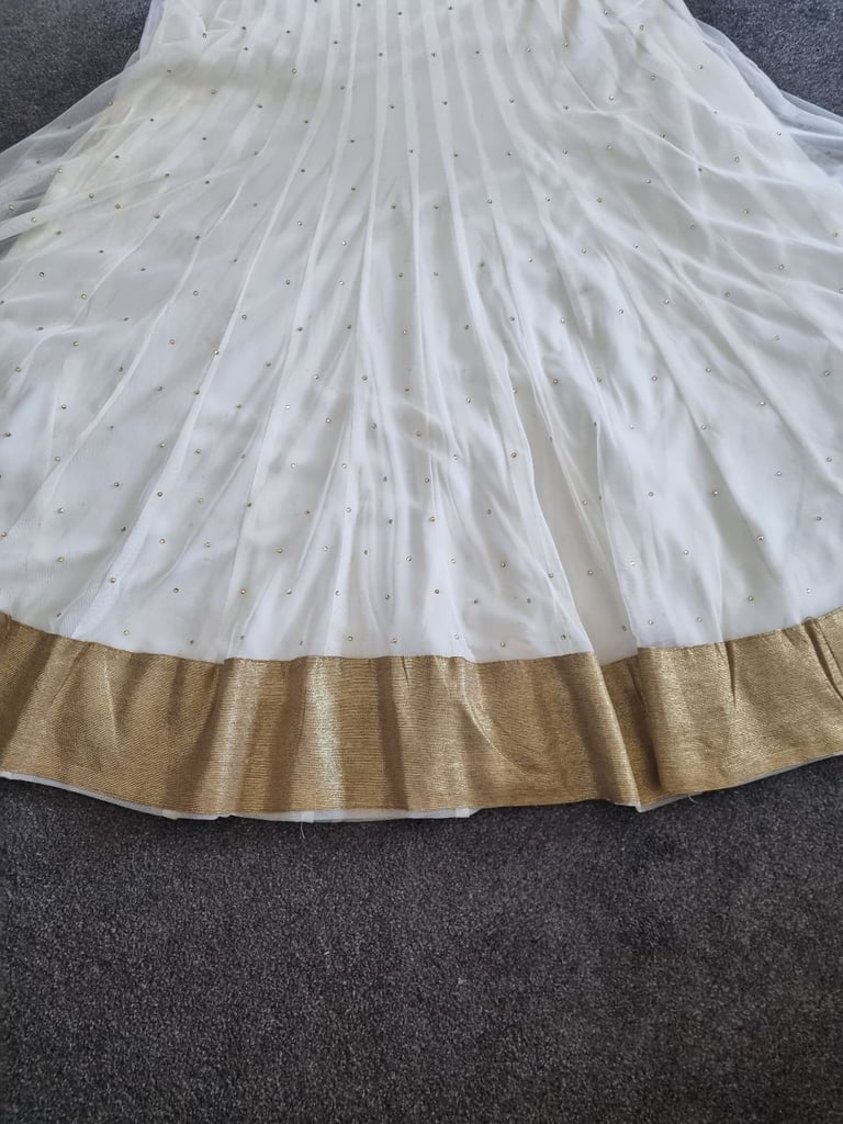 Pakistani Indian Party Dress Excellent Condition Cream With Gold Dimonds