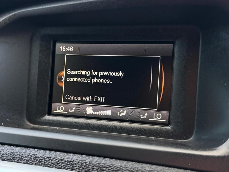 VOLVO V40 2.0 D4 R-Design Euro 6 (s/s) 5dr 2015