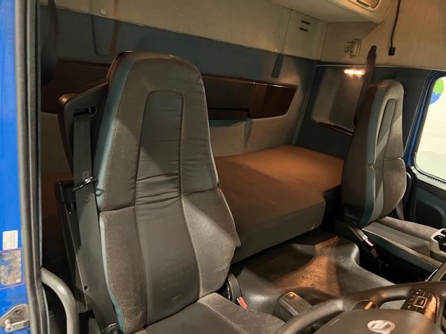 Volvo FM 330 6x2 Rear Lift Sleeper Cab Curtainsider