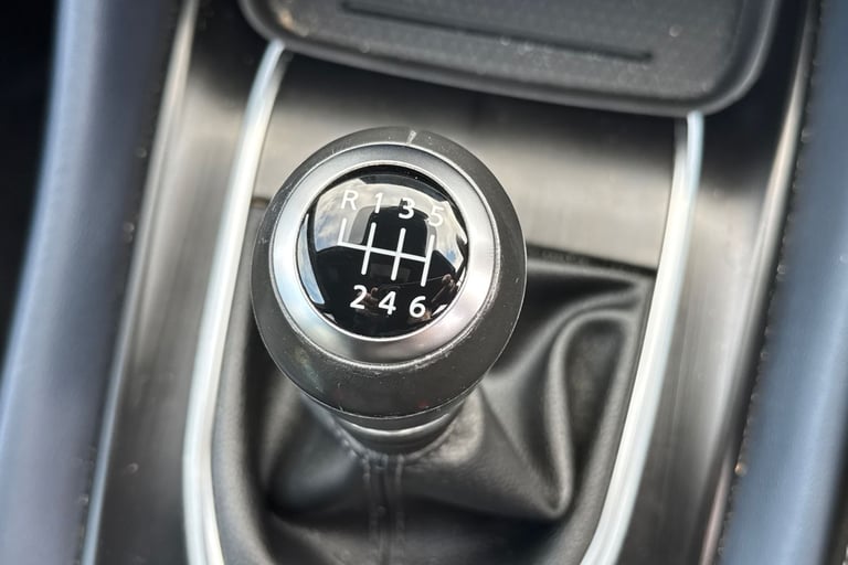 2022 Nissan Qashqai 1.3 DiG-T MH Tekna 5dr Hatchback Petrol Manual