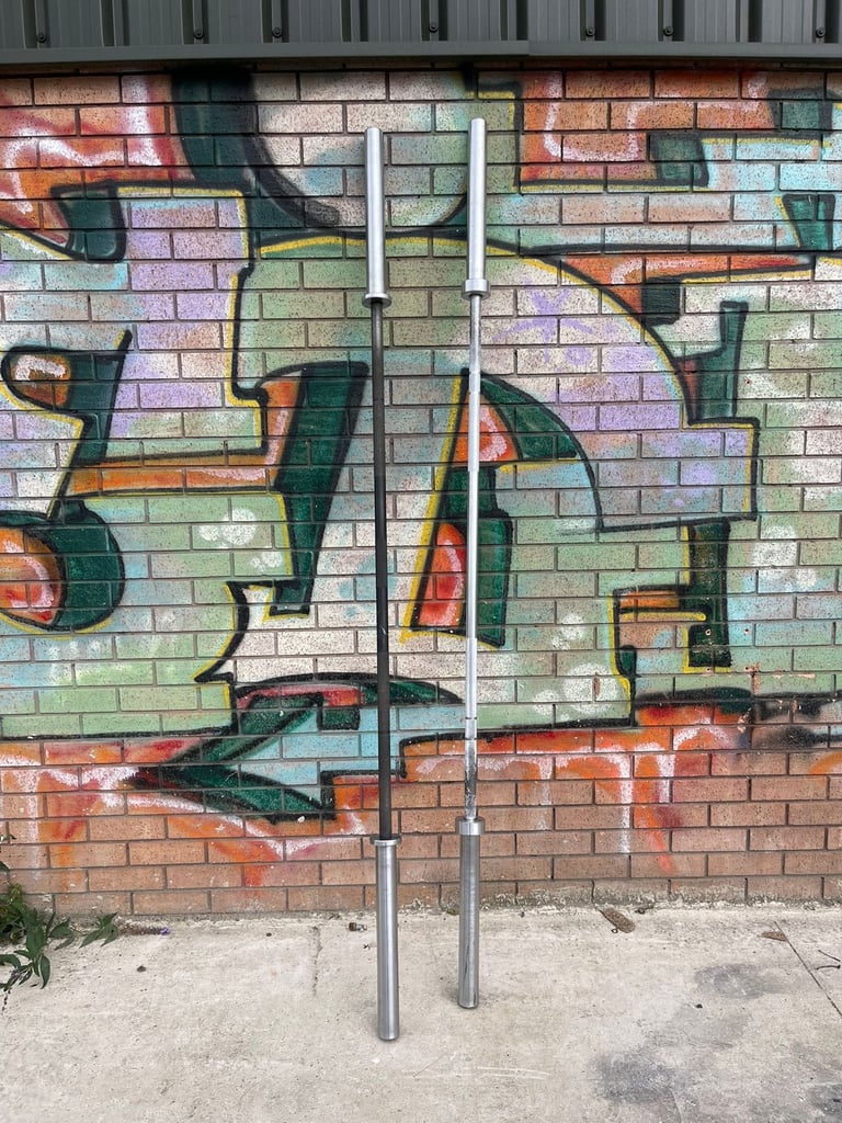 7ft Olympic Bar  Price £80 Delivery £20