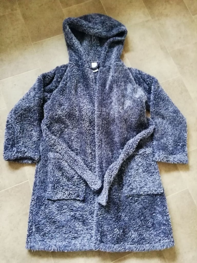 image for Boy's dressing gowns age 8/9yrs