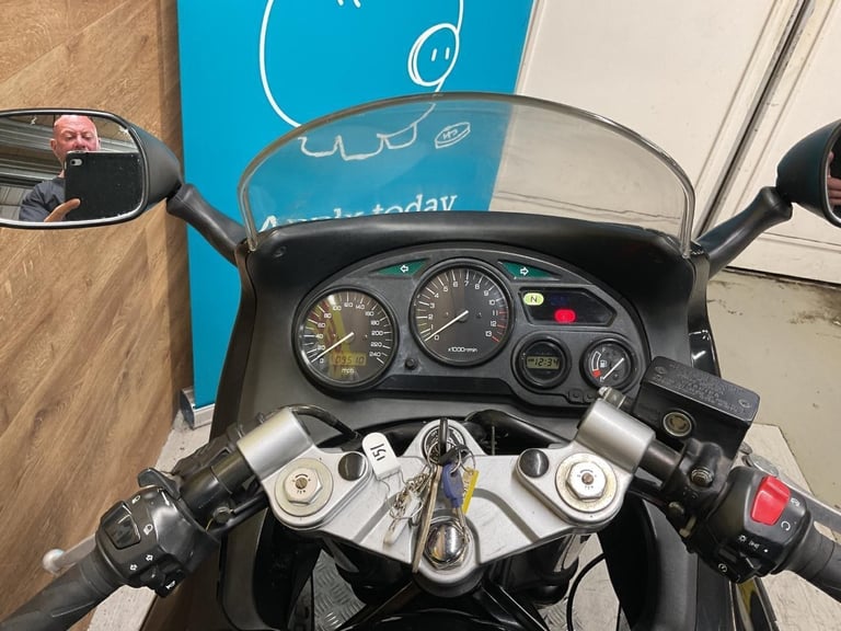 SUZUKI GSX600F