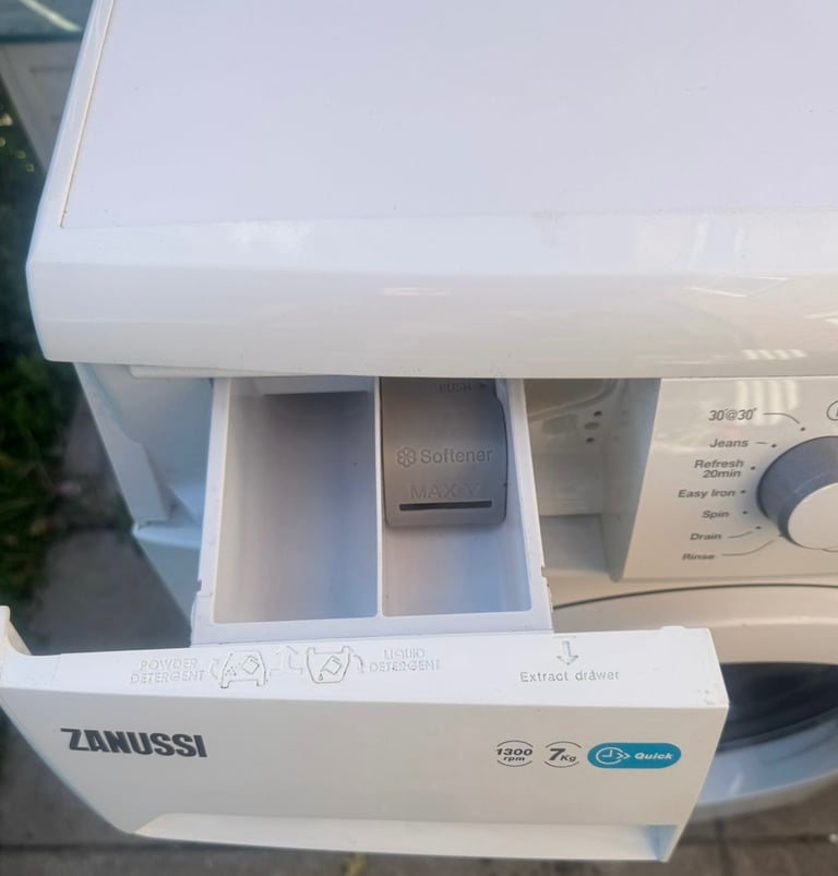 Zanussi 7KG 1300RPM Washing Machine For Sale/ FREE DELIVERY