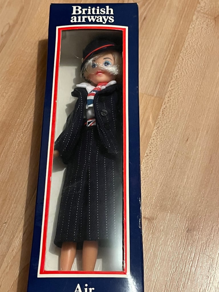 Vintage souvenir dolls 