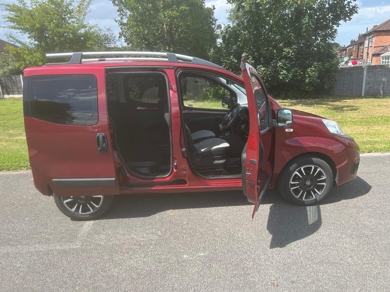 Fiat Qubo1.3 Lounge Semi-Auto Wheelchair Access WAV