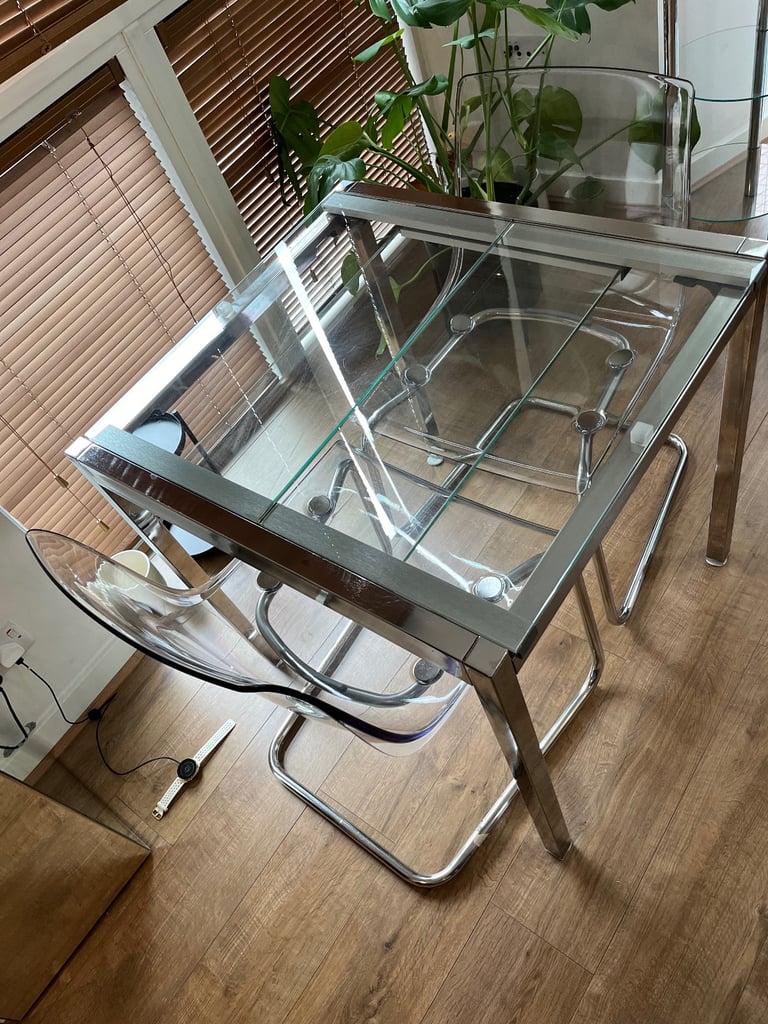 image for Extendable Dining Table with Matching Chairs for Sale