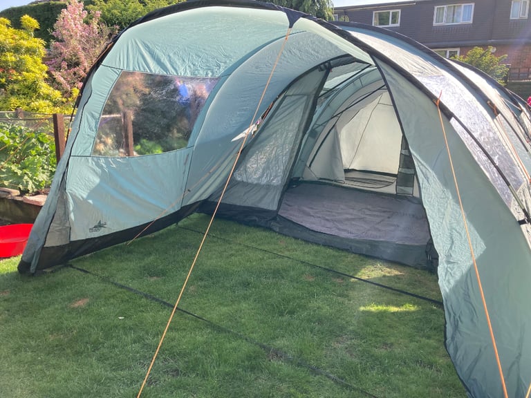 Vango Icarus 600 (6 person) tent, carpet and canopy - used only 5 times VGC