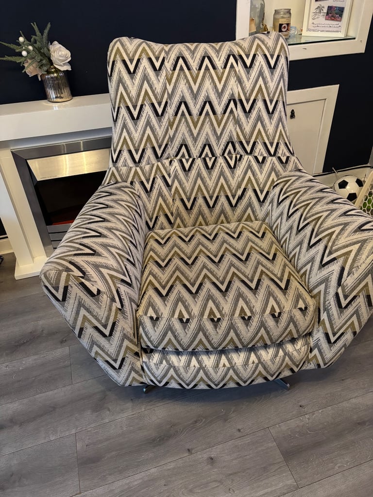 image for Black and yellow swivel chair 