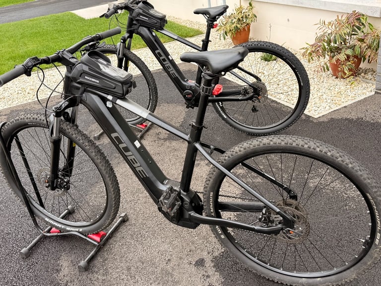 CUBE REACTION Electric Mountain  Bike x 2 & Towbar Mounted Carrier
