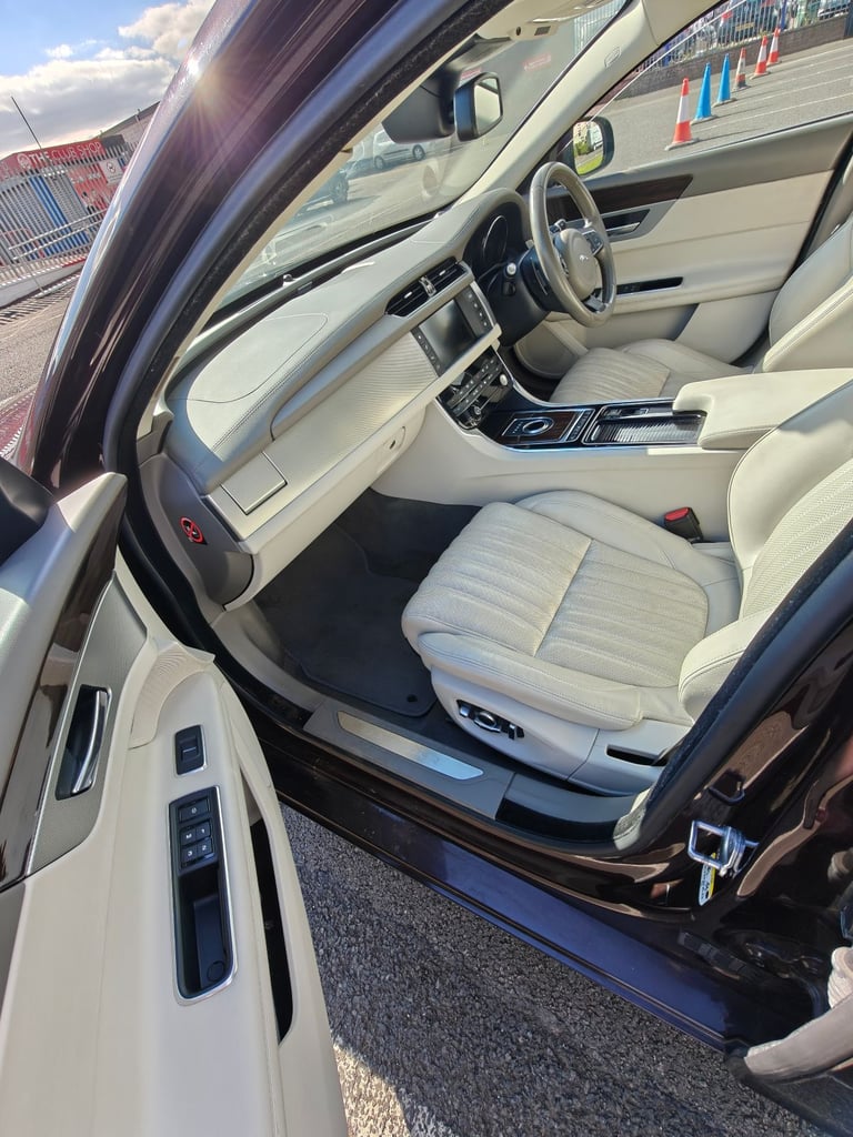 Jaguar XF 2016