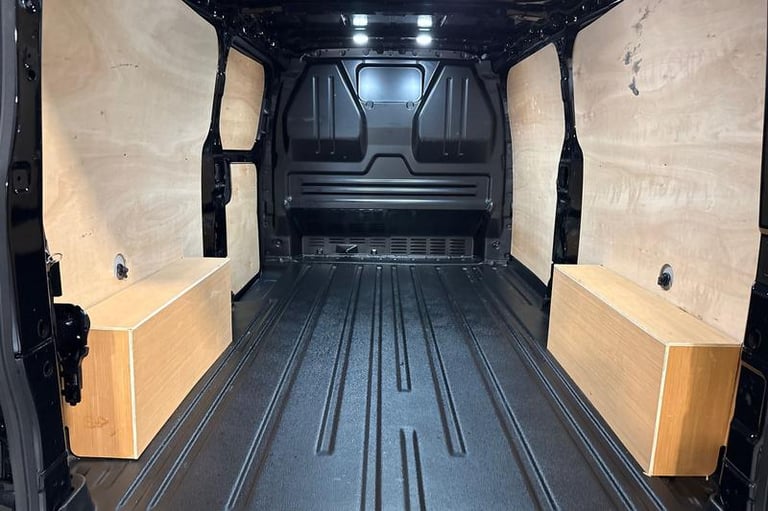 2025 Ford Transit Custom 280 Limited L2 LWB FWD 2.0 EcoBlue 136ps Low Roof, CRUISE CONTROL, AIR C...