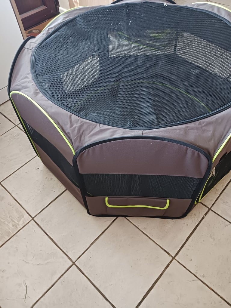 Pet playpen