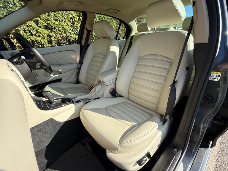 JAGUAR X-TYPE 2.2d SE 2009 4dr Auto Grey | Full Service History | MOT June 2026