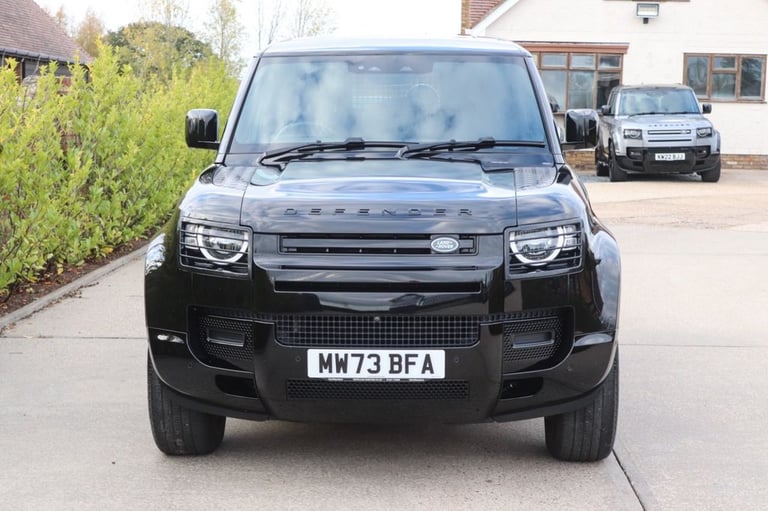2023 Land Rover Defender 3.0 D250 Hard Top Auto PANEL VAN DIESEL Automatic