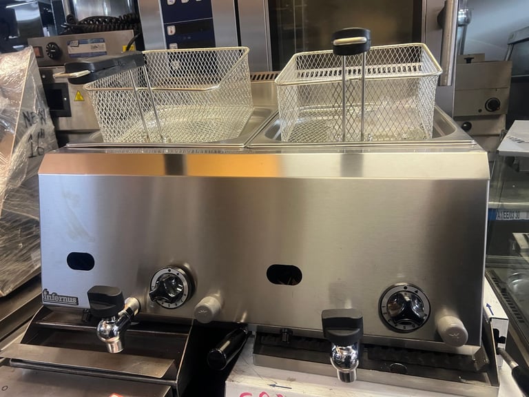 NEW GAS 2 TANK FRYER CATERING COMMERCIAL KITCHEN EQUIPMENT FAST FOOD RESTAURANT