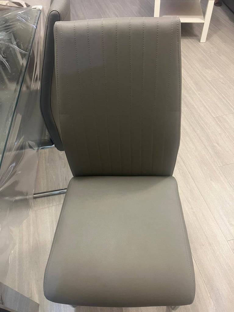 Stylish designer table set (can deliver)