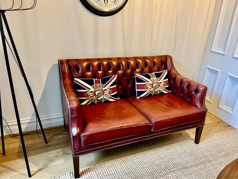 Stunning Leather Chesterfield 2 Seater Sofa - Delivery Available. 