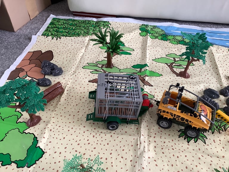 Playmobil Set 4175 Adventure Amphibian Vehicle & Deinonychus - plus extras!