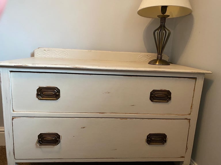 Distressed Look Chest of Draws