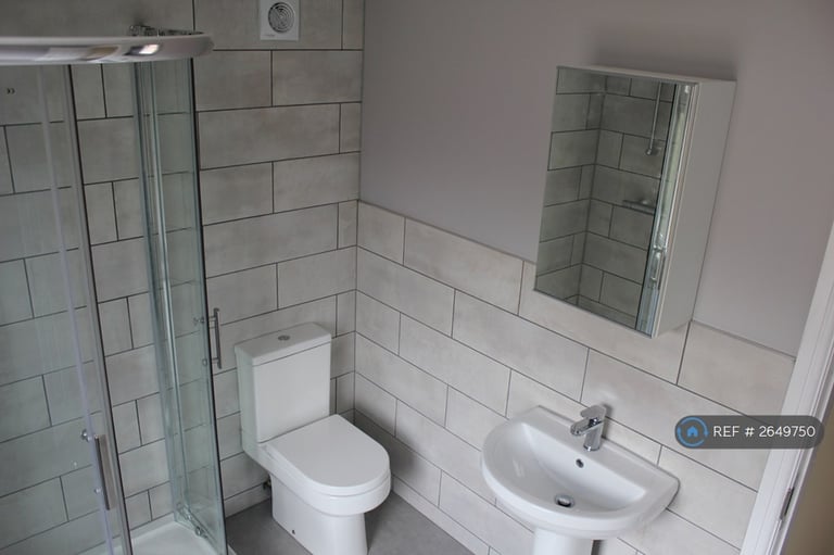 5 bedroom house in Deramore Street, Manchester, M14 (5 bed) (#2649750)
