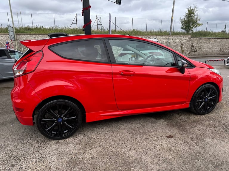 2014 Ford Fiesta 1.0 EcoBoost 140 Zetec S Red 3dr HATCHBACK Petrol Manual
