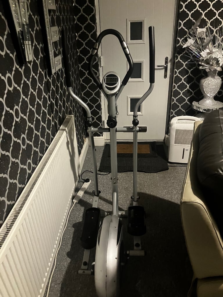 image for cross trainer in excellent condition can deliver for a small charge