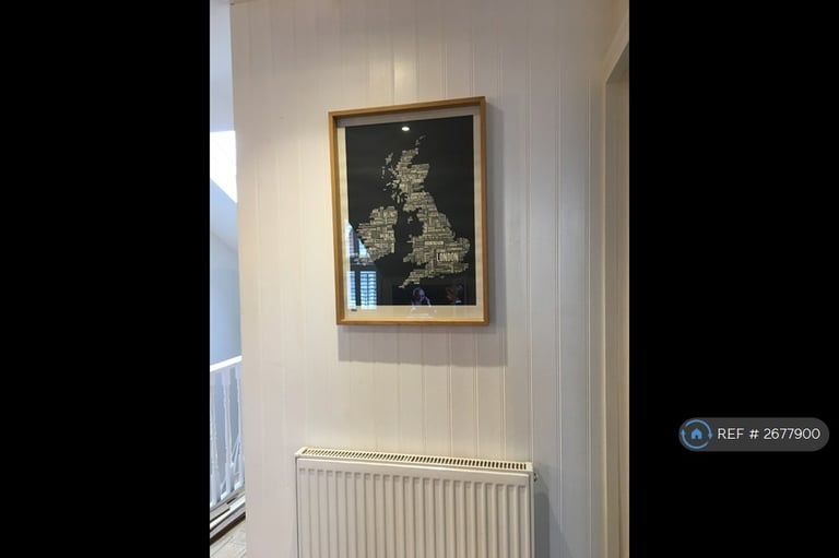 1 bedroom flat in Whitworth Road, London, SE25 (1 bed) (#2677900)