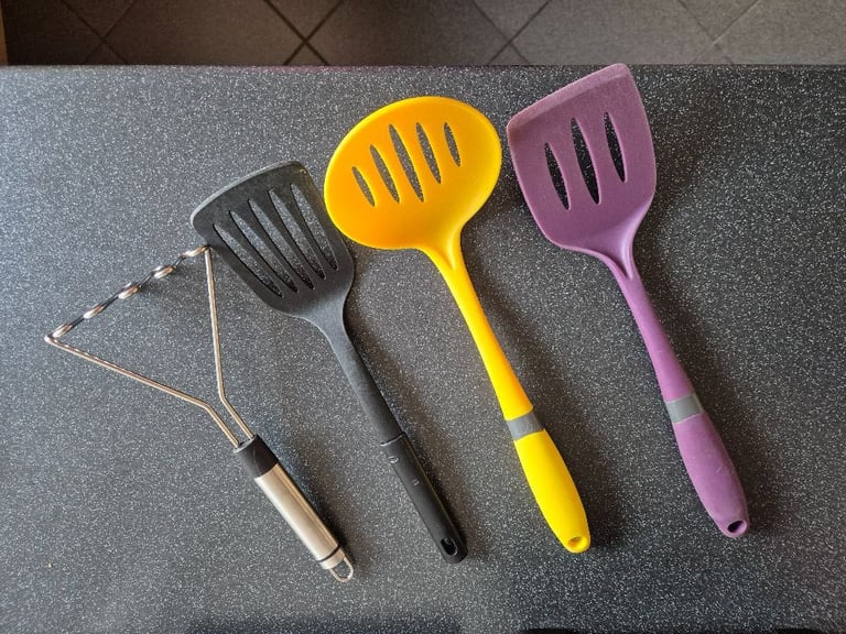 image for 4 piece kitchen utensils - used but in good condition