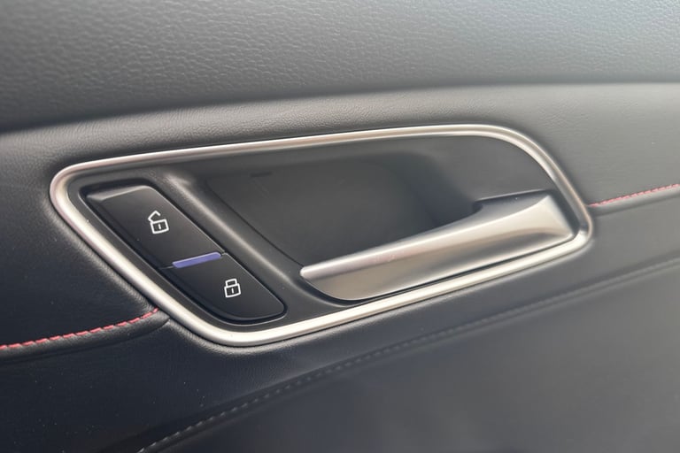 2024 MG MG HS 103407 Hatchback Automatic