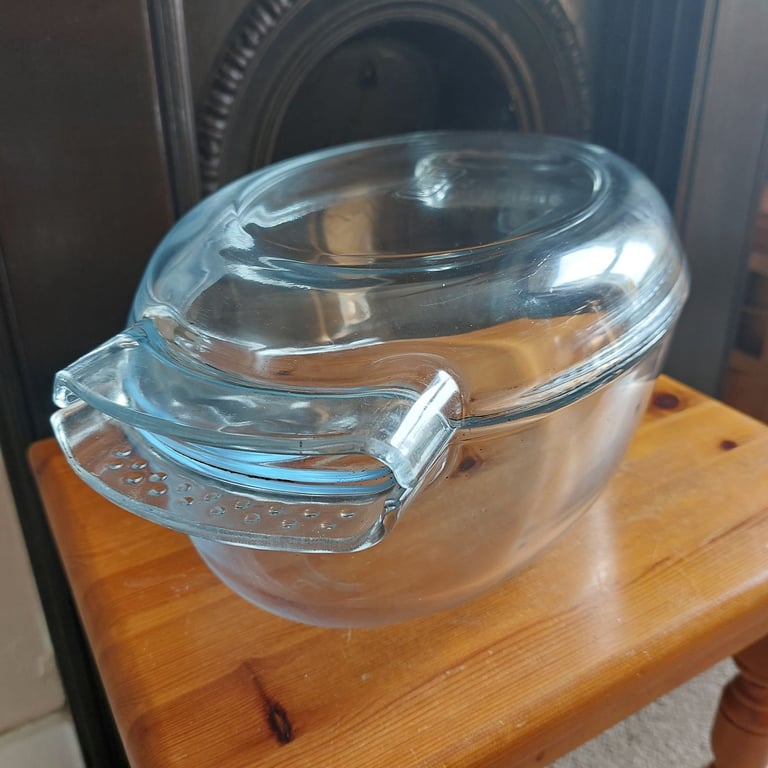 Large Pyrex Oval Glass Casserole Dish 