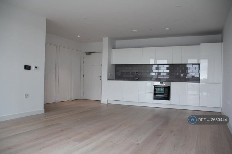 image for 2 bedroom flat in Nautical Drive, London, E16 (2 bed) (#2653444)