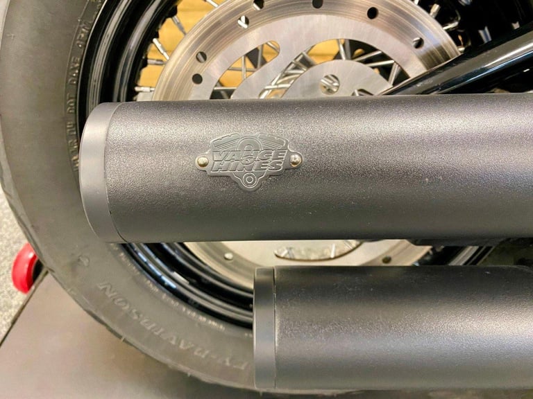 2021 Harley-Davidson FXBBS Street Bob 114, Only 5,023 Miles, Vance and Hines++