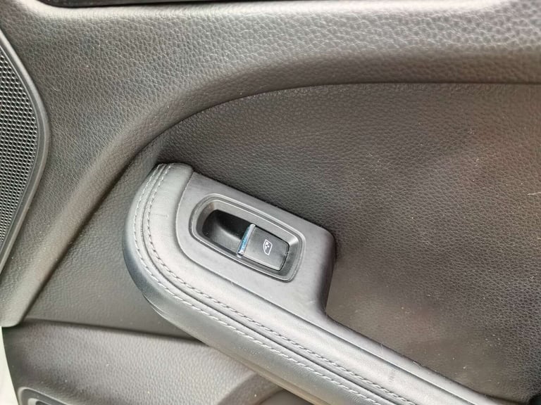 2015 Porsche Macan 3.0 Macan S D Semi-Auto 4WD 5dr SUV Diesel Automatic