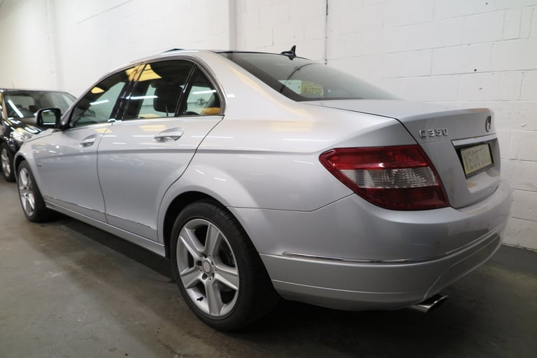 MERCEDES C CLASS V6,LOW MILEAGE WITH F.S.H.NATIONWIDE DELIVERY AVAILABLE
