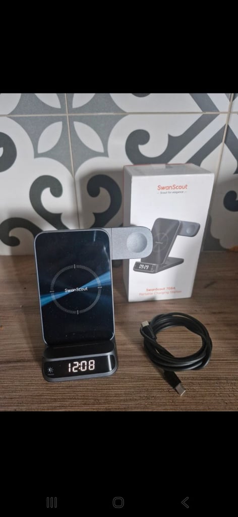 Charger for iPhone 3 in 1 