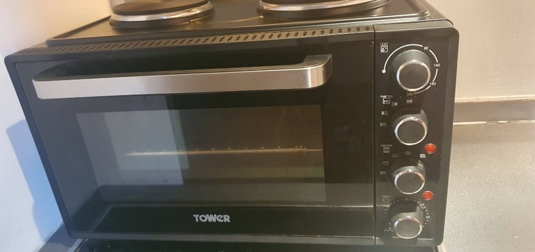 Tower 42L Mini Oven with Hot Plates