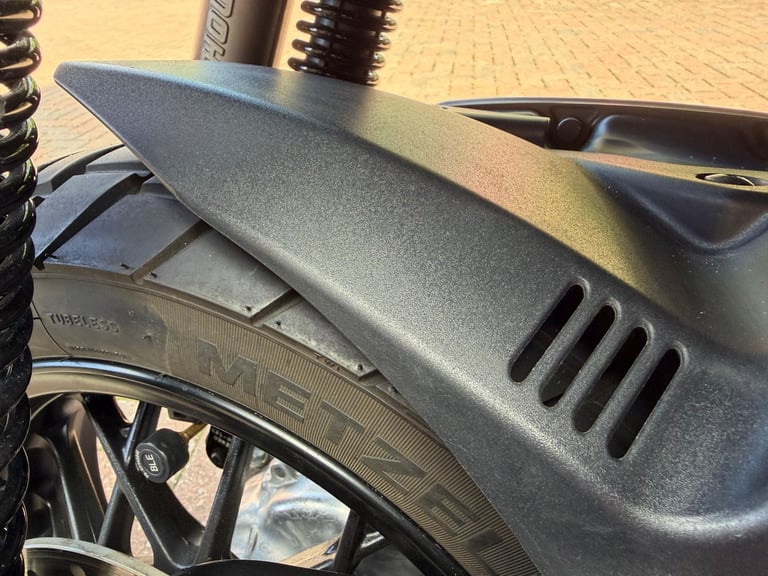 Honda, ADV 350