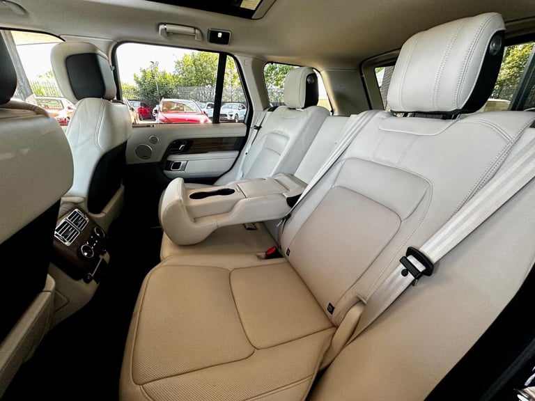  Land Rover Range Rover 4.4 SD V8 Vogue SE Auto 4WD Euro 6 (s/s) 5dr  Diesel Automatic