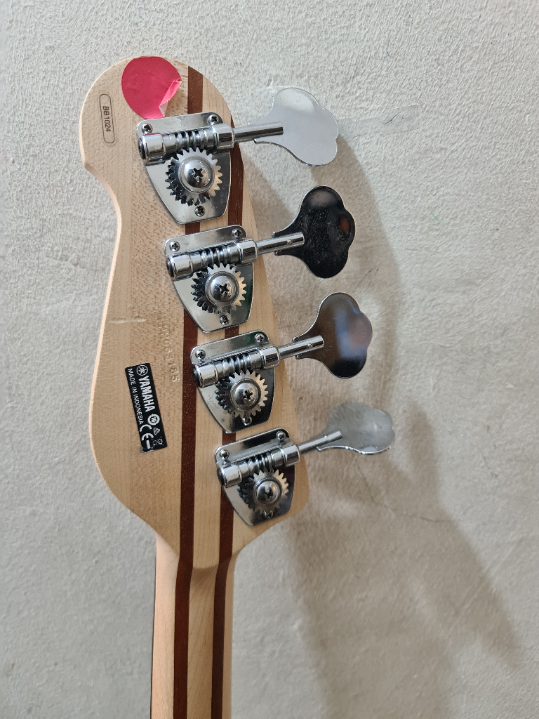 Yamaha BB1024 Professional Bass Guitar 