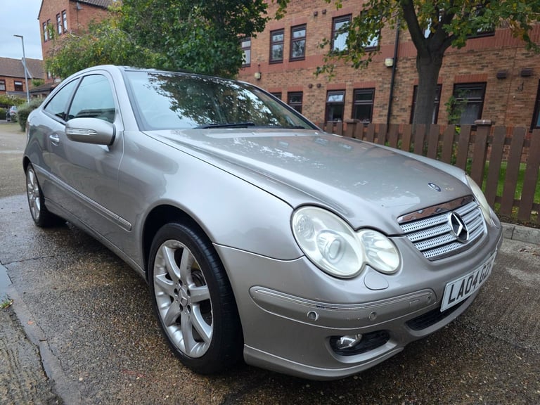 Mercedes-Benz, C CLASS, Coupe, 2004, Semi-Auto, 3199 (cc),3 doors - Image 3