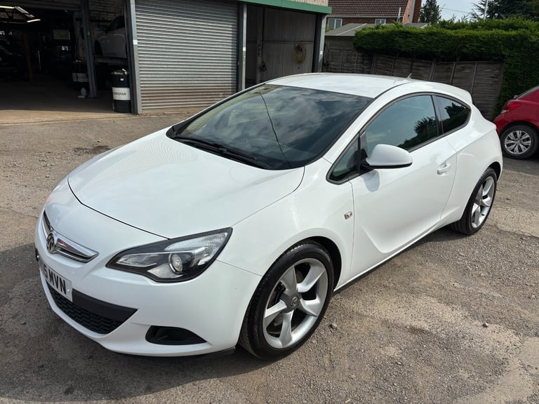 2015 Vauxhall Astra GTC 1.4T 16V 140 Sport 3dr HATCHBACK Petrol Manual