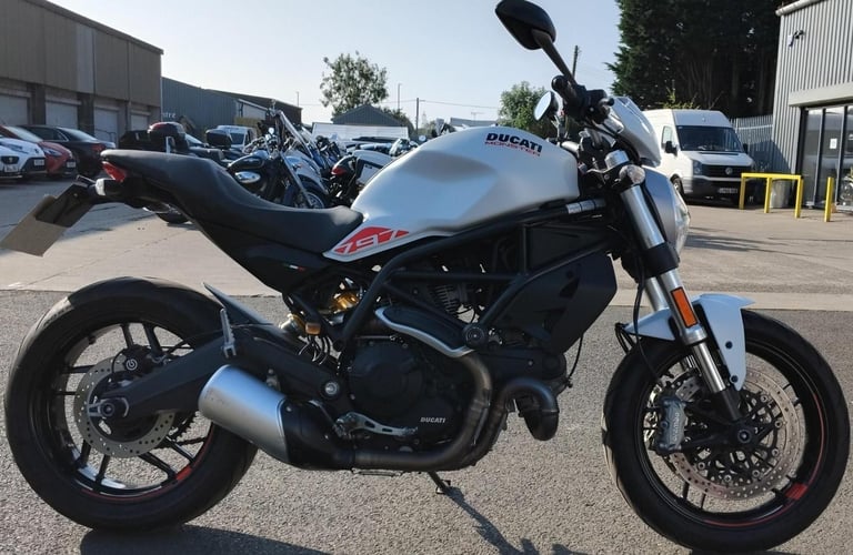 2019 69 DUCATI MONSTER M797 WHITE 10k MILES CLEAN NAKED HPI CLEAR ROADTSER