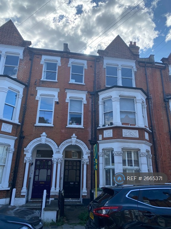 2 bedroom flat in Brixton, London, SW2 (2 bed) (#2665371)