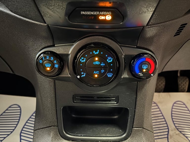 FORD FIESTA 1.25 Style 2014