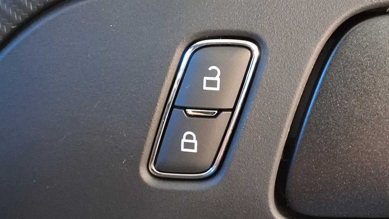  Ford Mustang 5.0 V8 Dark Horse 2dr Auto Coupe Petrol Automatic