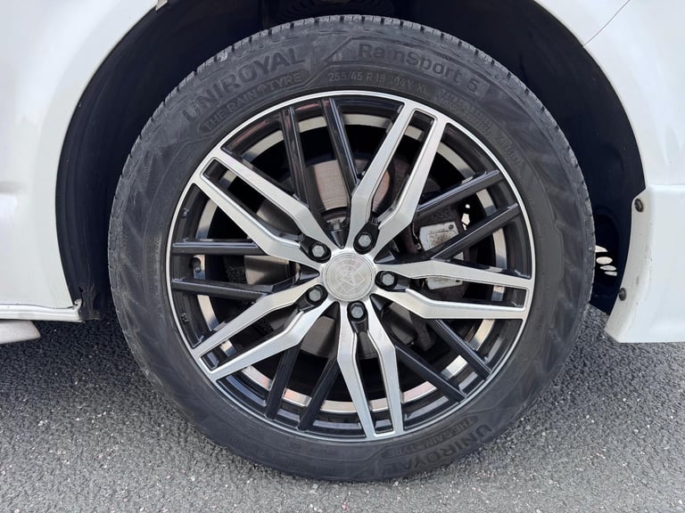 2018 VOLKSWAGEN TRANSPORTER T6 SPORTLINE 204BHP DSG. POP TOP. SOLAR.NO VAT